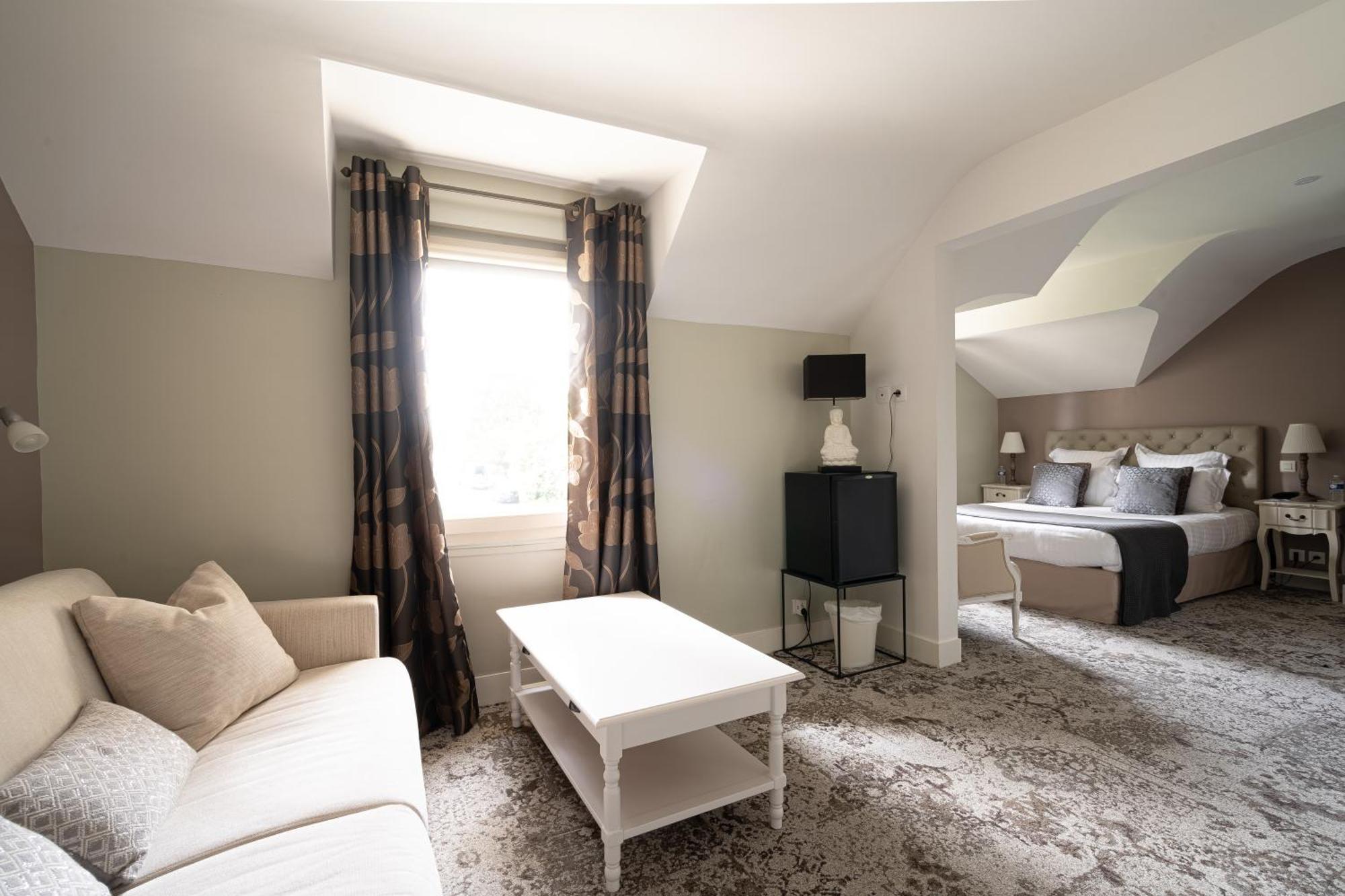 Hotel The Originals Residence De Rohan วูซ์-ซัวร์-แมร์ ภายนอก รูปภาพ