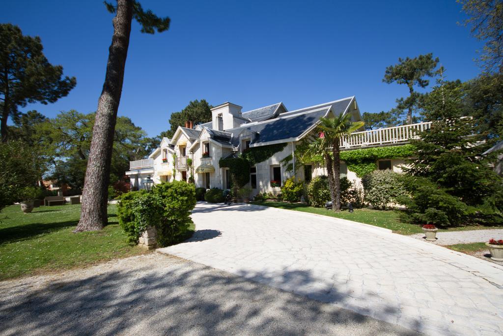 Hotel The Originals Residence De Rohan วูซ์-ซัวร์-แมร์ ภายนอก รูปภาพ